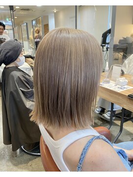 ヘアーブレイス(hair brace) ブリーチ一回ミルクティーベージュ