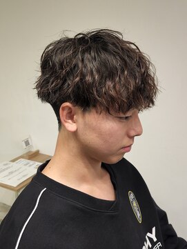 ニアウ 伊勢崎連取店(Niau) 刈り上げショートマッシュツイストスパイラルパーマ