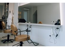 コトン(koton)の雰囲気(セット面も横に長く広々とした空間にしています。)