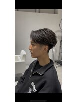 ミリ(milli Produce by ITAKURA)&nbsp;センターパートフェザーパーマ