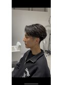 センターパートフェザーパーマ