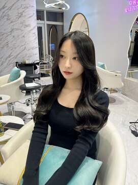 エクララ(eclala) くびれ巻き×ダークカラー