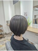 くすみショートボブ