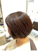 顎ラインの前下がりグラデーションカットボブスタイル