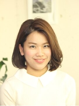 グラス ヘアー(glass.hair) サイドパートボブ