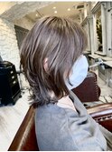 立体感抜群ミディアムウルフスタイル