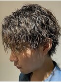 センターパートツイストスパイラルパーマメンズマッシュパーマ