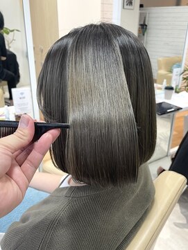 リベラ(LIBERA) ★デザインカラーグレージュカラー小顔カットシルキーベージュ