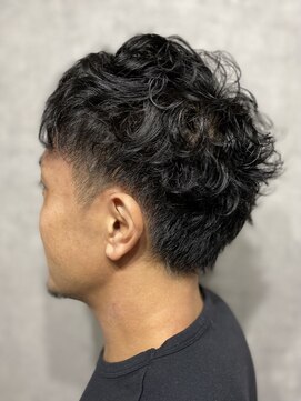 スリー(THREE) ☆メンズカット(パーマ)☆【大阪 梅田 福島 中津】