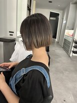 ナンバー 竪町(number+)&nbsp;20代30代40代小顔切りっぱなし大人ボブイヤリングカラー