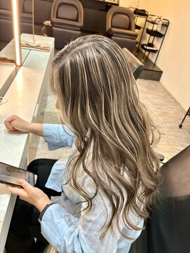 ブレンド 渋谷(BLend) 20代30代40代白髪ぼかしハイライト小顔ショートボブミニウルフ