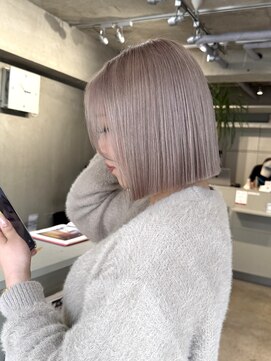 カート バイ デコ(Kurt by DECO) 【友都】おすすめハイトーン！ホワイトブロンドベージュ×ボブ