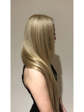 ツゥー美容室 くずは店 ブロンドカラー