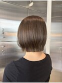 小顔効果◎秋の赤み消しレイヤーくびれミディ30代
