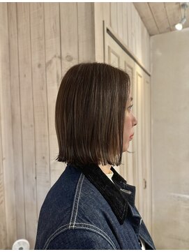 エイミーバイアフロート(amie by afloat) 外ハネも内巻きも楽しめる、万能ボブ◎