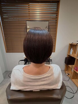 カルム(Calme) 艶髪ショートボブ