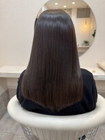 ユニカ オレ(UNIKA ore)&nbsp;髪質改善で艶髪に｜伴藤の大人女性ロング/ナチュラルブラウン