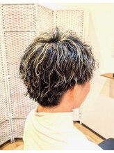 フルムーン(Full Moon)&nbsp;スパイラルパーマ+メッシュ