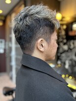 サロン ハナノ(Salon Hanano)&nbsp;スパイキーショート30代40代ハイトーンカラーグレージュ