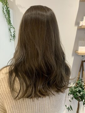 リタ(rita.) 大串弥生◎ブリーチなし オリーブベージュ