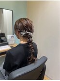 編み下ろしヘアアレンジ