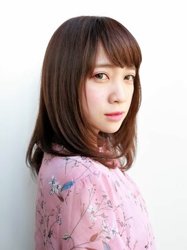 ルティア(Lutia) 似合わせカット ふわミディ ボルドー★★