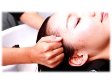 スパニストによるroomのヘッドスパ