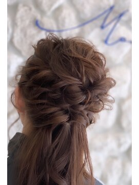 モアナ バイ ヘッドライト 沖縄東崎店(Moana by HEADLIGHT) ハーフアップ#ヘアセット#大人かわいい#イメチェン