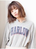 まろみブラウンのナチュラルラフボブ