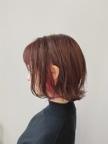 ゴーズゴードットビー 吉祥寺(go s go .b)&nbsp;こっくりピンクベージュの外ハネボブとイヤリングカラー