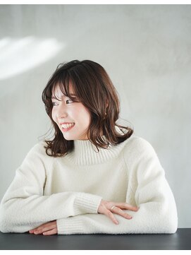 トロワエピ 表参道(Trois epis) 大人かわいいナチュラル外はねボブ