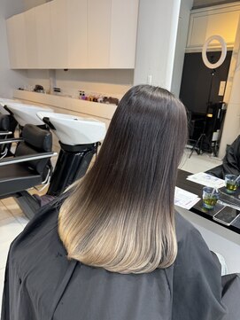 アライブ ハラジュク(ALIVE harajuku) 【ALIVE yu-ki 自然な繋がりのグラデーションカラー】