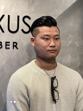 エヌドットバーバー ヒロオ(N.BARBER HIROO) 直毛でも出来るジェル仕上げの震災刈り