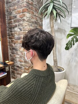 サンドアンドローズ(sand rose) 癖を活かしたメンズマッシュ