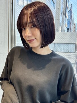 ヤイエ 青山店(yiye) ミニボブ切りっぱなしボブハイトーンベージュカラーショートボブ