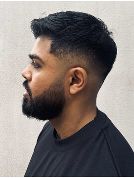 グラッシー(GLASSY) スペインカール/スパイキーショート/フェザーパーマ：フェザー