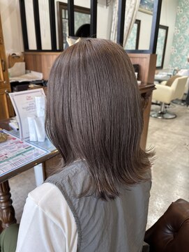 ハグヴィアン(HUG BIEN) シルバーカラー