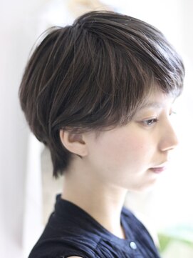 アオゾラヘアー フジサキグウ(AOZORA HAIR FUJISAKIGU) 耳かけマッシュ 丸みショート 大人女性にオススメ 20代30代