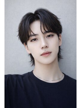 ユニカバイベル 御殿山店(unica by Belle) センターパート毛流れパーマ