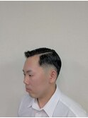 好印象を作る極上サイドパートスキンフェードスタイル