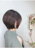 《era》前下がりショート 耳掛けアレンジ ブルーグレージュ みわ