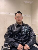 フランクスバーバーザスタンド(Frank’s barber the stand)&nbsp;スキンフェードサイドパートツーブロックバーバースタイルE