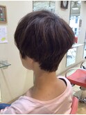 マッシュショート　明るめアッシュカラー