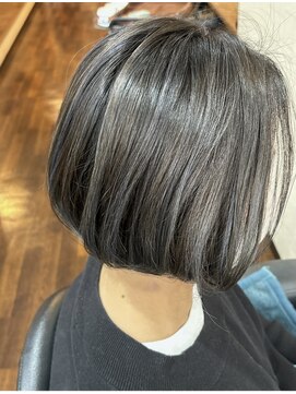 アンプヘアー(A･M･P hair) 立体カラーボブ