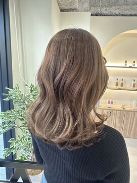 ジーナ 博多筑紫口(Zina) 【tama】ブリーチなしミルクブラウンベージュ