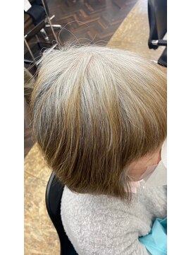 ハスカラー 井尻店 レッドブラウンのグレーカラー