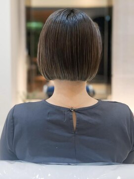 ザビー(THE B) 本八幡×ミニボブ×裾カラー