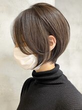 エリマ 横浜西口(elima) 横浜西口大人ショートボブイルミナカラー丸みレイヤーくびれ
