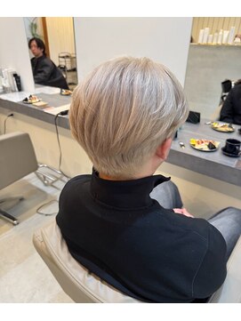 メンズバイココテラス 豊中(men's by cocoterace) メンズカット/ブリーチ/ホワイトベージュ/センターパート