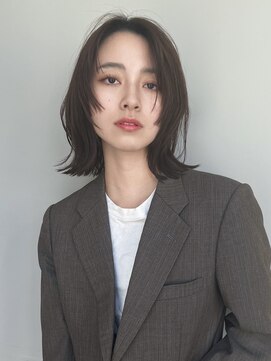 トリッカ 銀座(tricca) くびれボブ/ミディアムレイヤー/オリーブベージュ/艶カラー